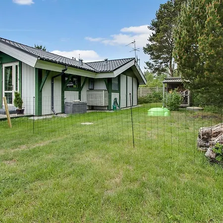 Three-bedroom Holiday In