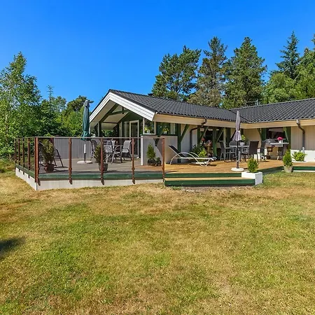 Three-bedroom Holiday In Casa vacanze Hals